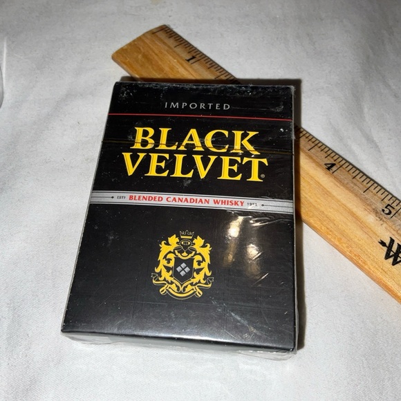 Black Velvet Blended Canadian Whiskey Playing Cards 2013 Brand New SEALED DECK - Picture 12 of 16